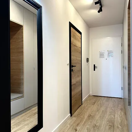 Traugutta - Fitness & Parking Apartment