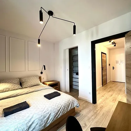 Traugutta - Fitness & Parking Apartment